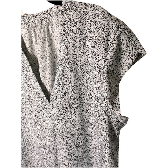 Women’s Black & White Abstract Print Blouse – V-Neck Cap Sleeve Tunic Top XXL - Picture 7 of 10